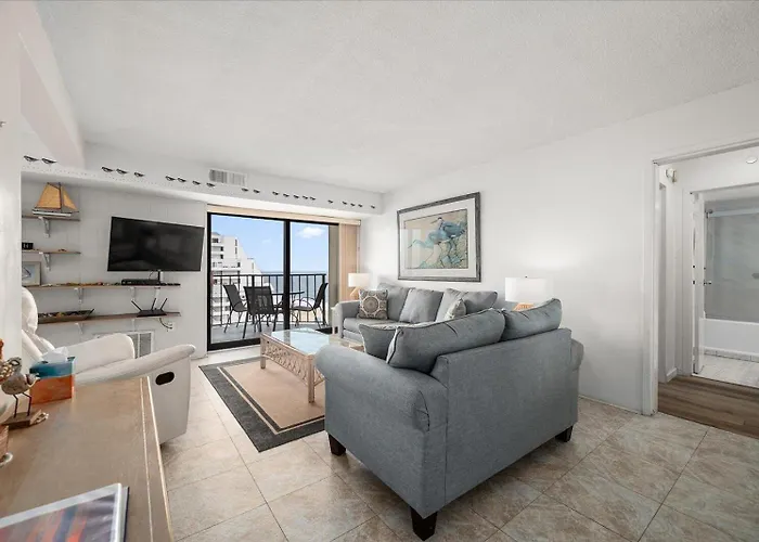 2 Bedroom 9400 Building With Gorgeous Side Ocean View *
