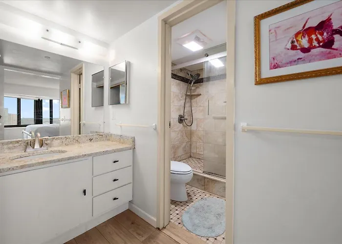 2 Bedroom 9400 Building With Gorgeous Side Ocean View Ocean City