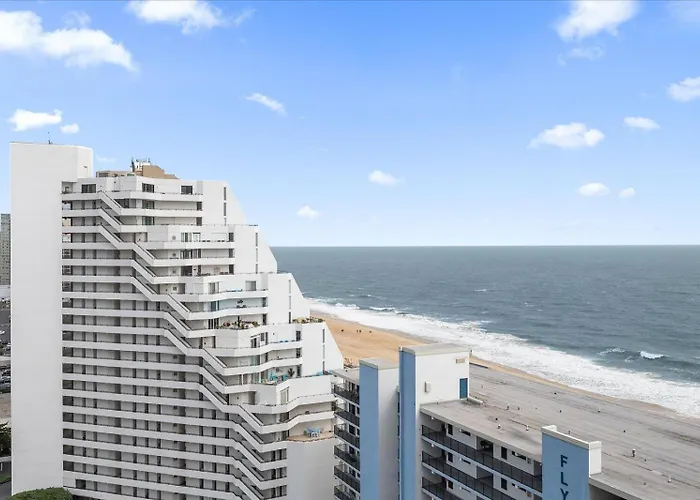 2 Bedroom 9400 Building With Gorgeous Side Ocean View *